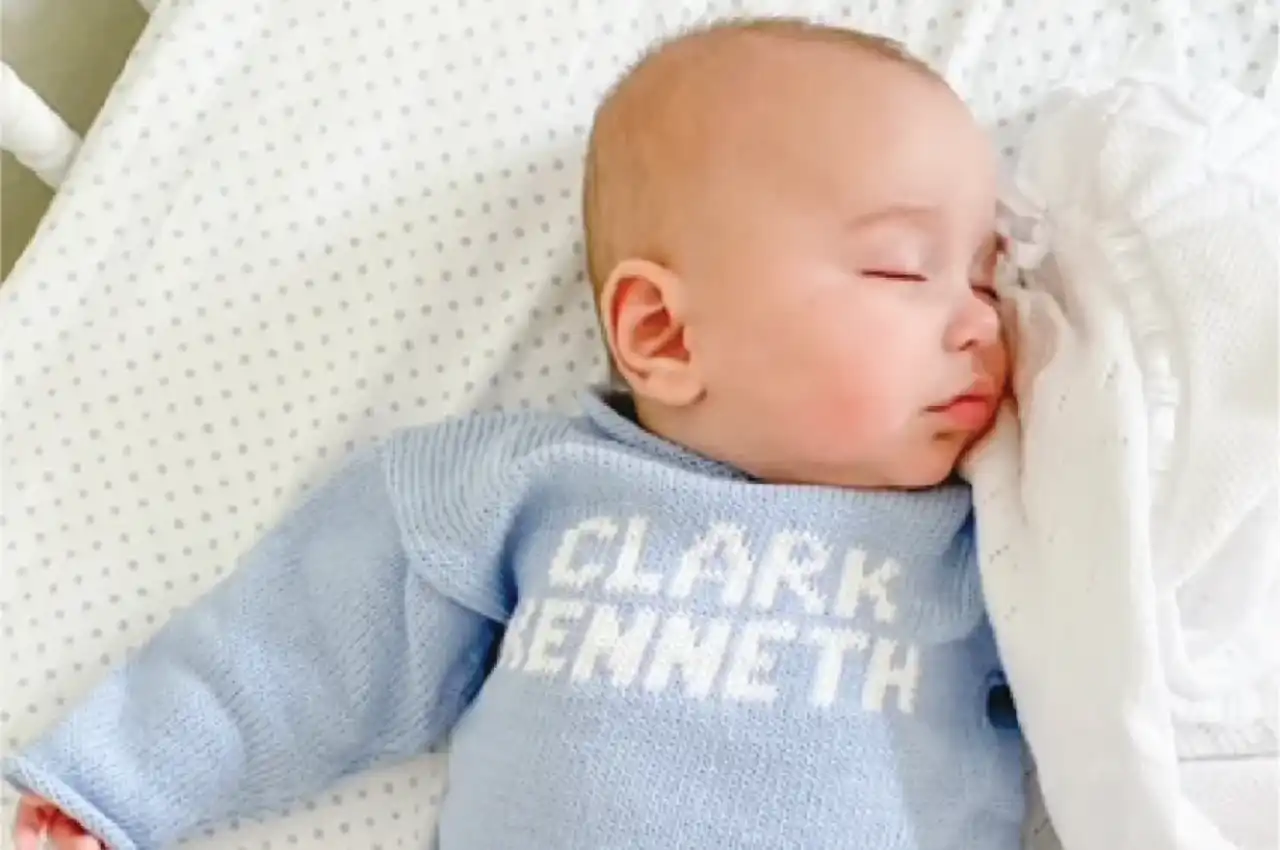 How to Choose the Perfect Baby Sweater for Every Season?